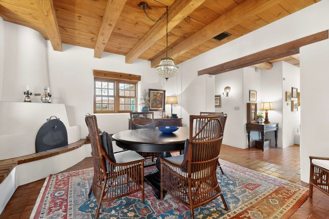 253 Old Church Road, Corrales, NM 87048