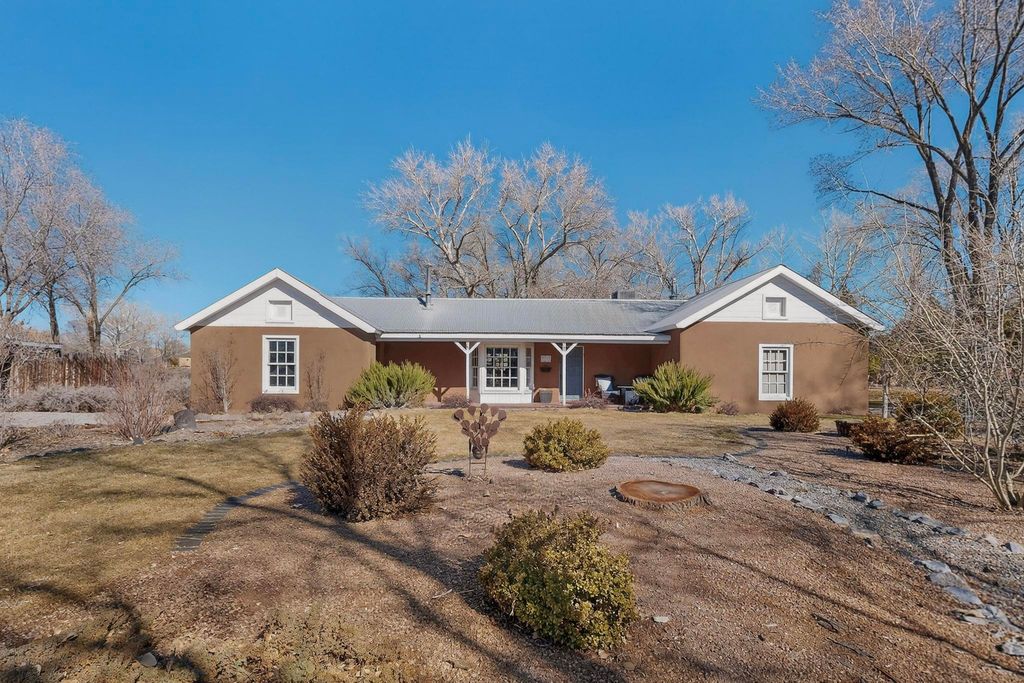 253 Old Church Road, Corrales, NM 87048