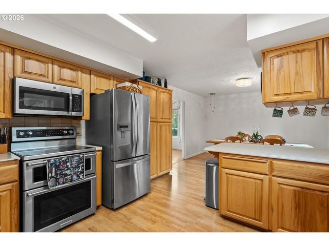 4305 IDAHO St, Vancouver, WA 98661