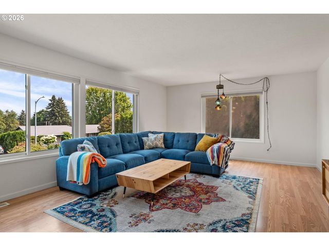 4305 IDAHO St, Vancouver, WA 98661