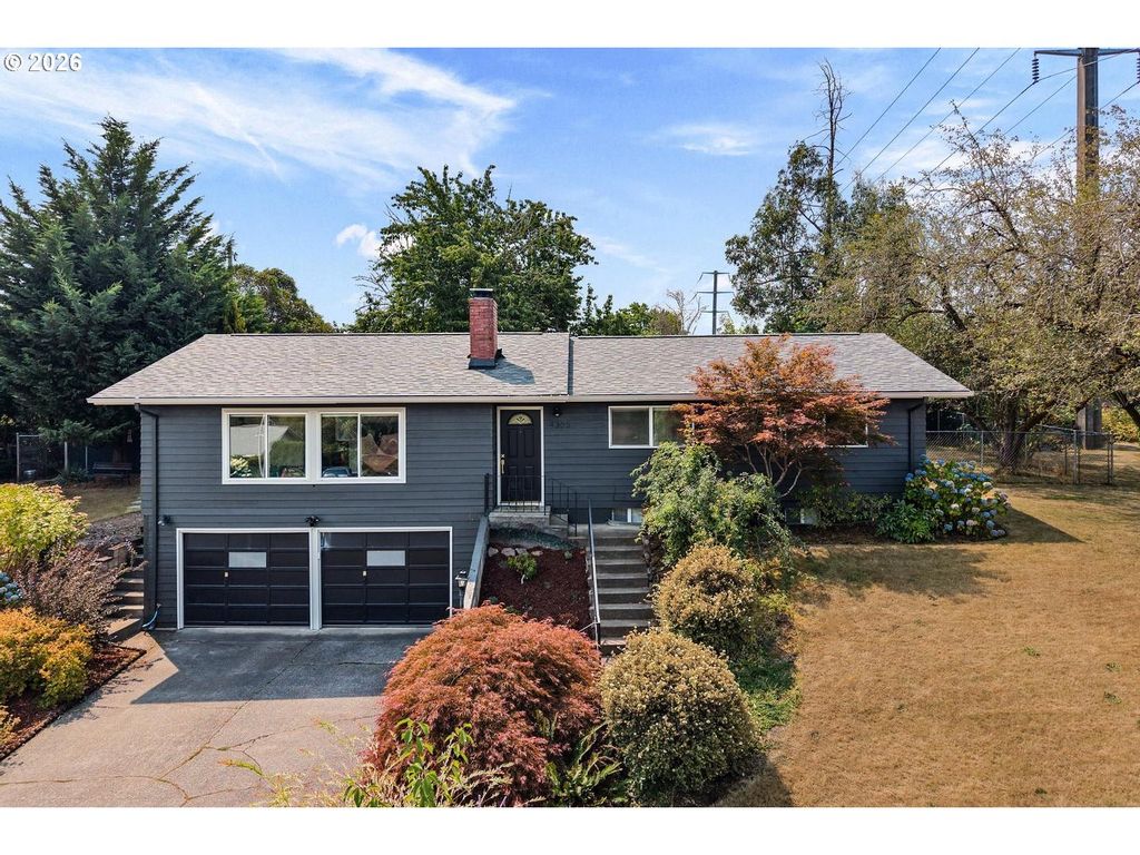 4305 IDAHO St, Vancouver, WA 98661