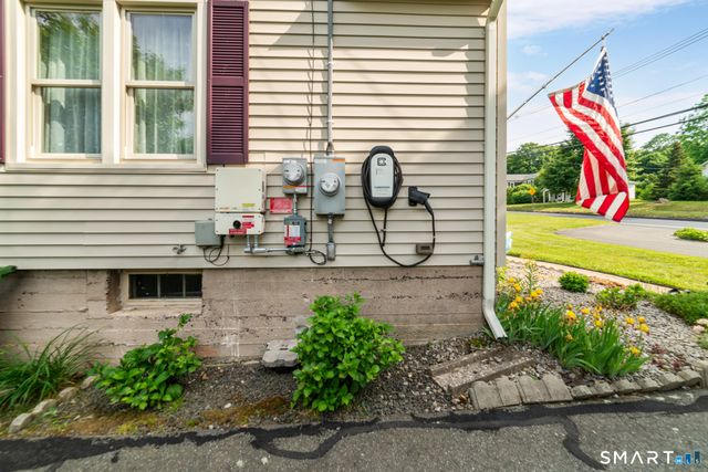 119 Main Street, East Hampton, CT 06424