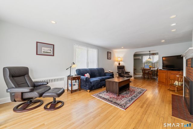119 Main Street, East Hampton, CT 06424