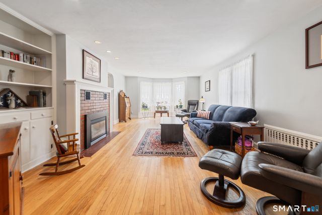 119 Main Street, East Hampton, CT 06424