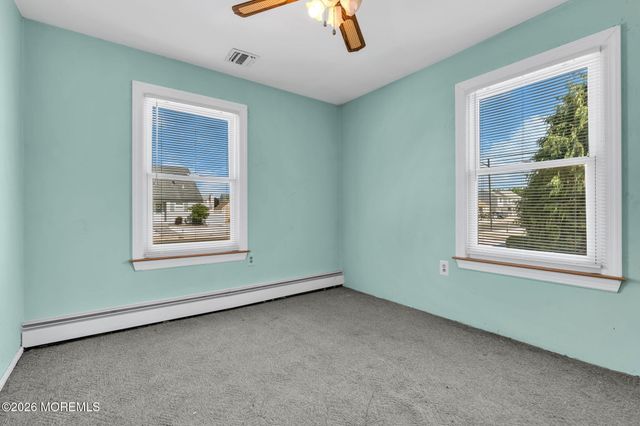 77 Storm Jib Court, Berkeley, NJ 08721