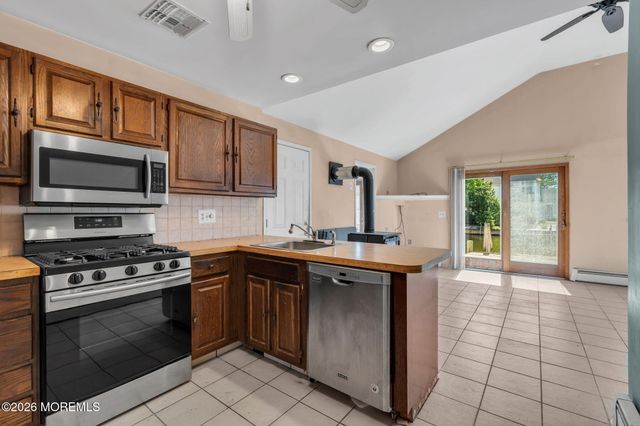 77 Storm Jib Court, Berkeley, NJ 08721