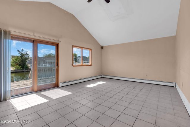 77 Storm Jib Court, Berkeley, NJ 08721