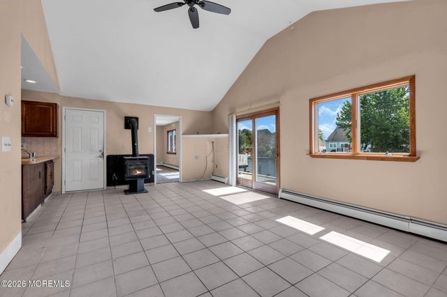 77 Storm Jib Court, Berkeley, NJ 08721