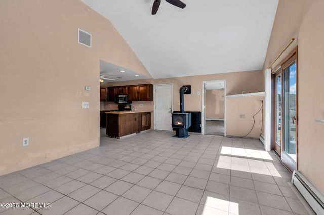 77 Storm Jib Court, Berkeley, NJ 08721