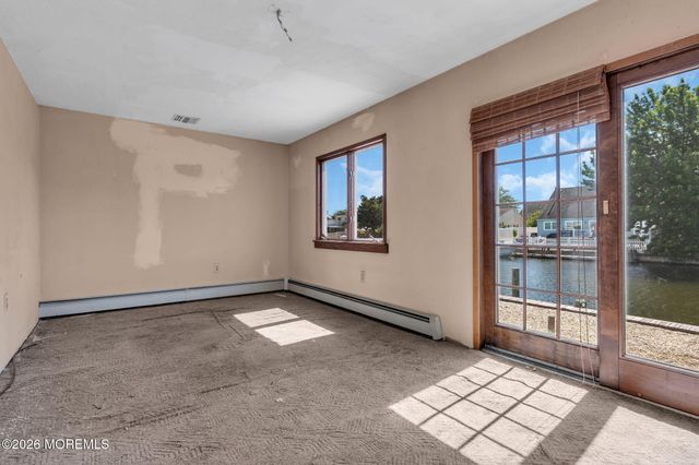 77 Storm Jib Court, Berkeley, NJ 08721