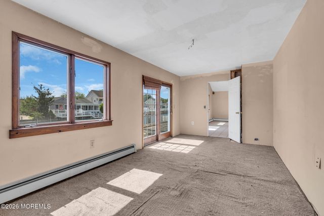 77 Storm Jib Court, Berkeley, NJ 08721