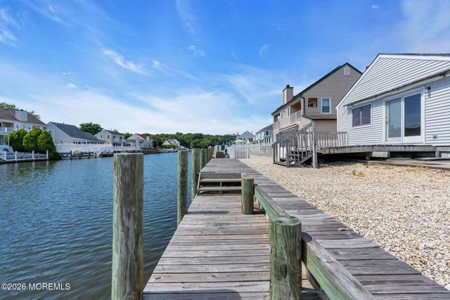 77 Storm Jib Court, Berkeley, NJ 08721
