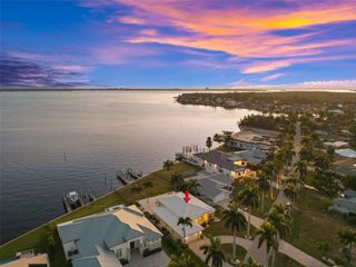 264 BAYSHORE DRIVE, Cape Coral, FL 33904