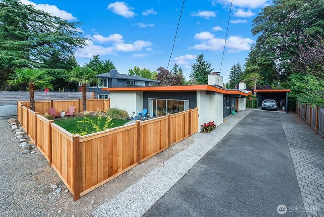 7524 43rd Avenue NE, Seattle, WA 98115