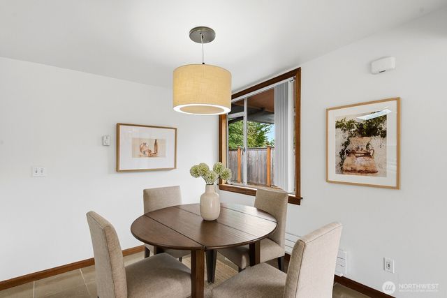 7524 43rd Avenue NE, Seattle, WA 98115