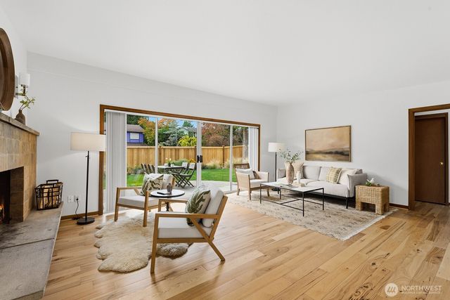 7524 43rd Avenue NE, Seattle, WA 98115