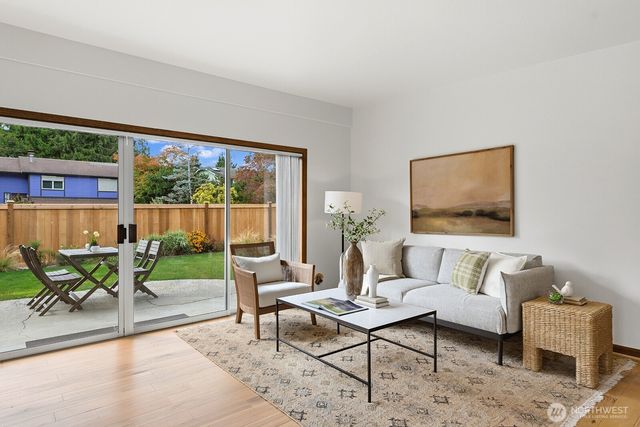 7524 43rd Avenue NE, Seattle, WA 98115