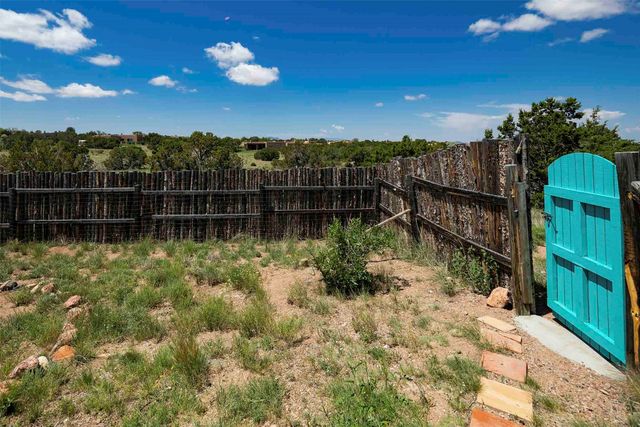 11 Balsa Court, Santa Fe, NM 87508