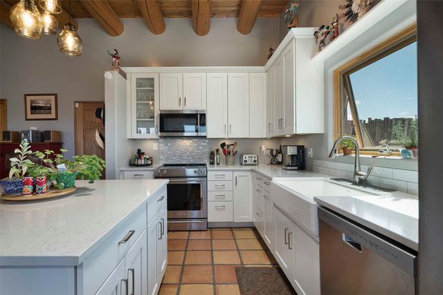 11 Balsa Court, Santa Fe, NM 87508