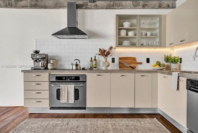 1749 NE Miami Ct 515, Miami, FL 33132