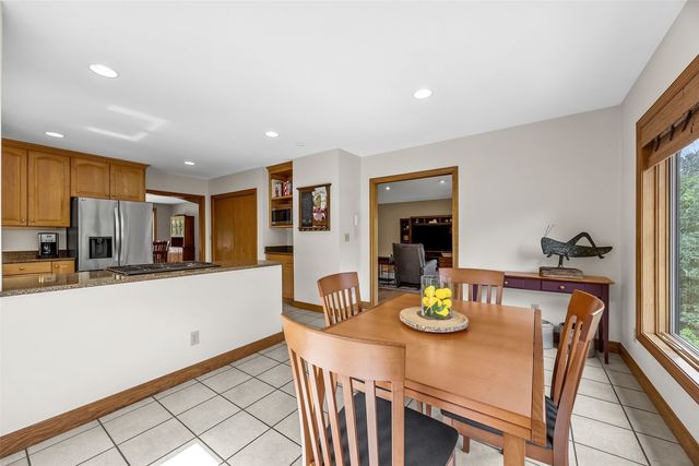 3205 Reston Court NE, Cedar Rapids, IA 52402