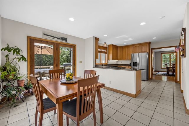 3205 Reston Court NE, Cedar Rapids, IA 52402
