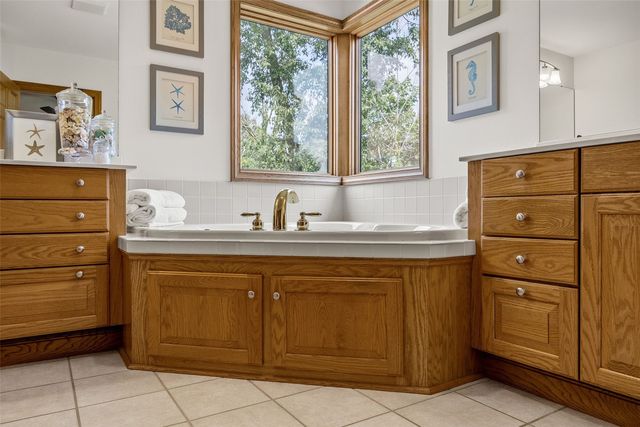 3205 Reston Court NE, Cedar Rapids, IA 52402