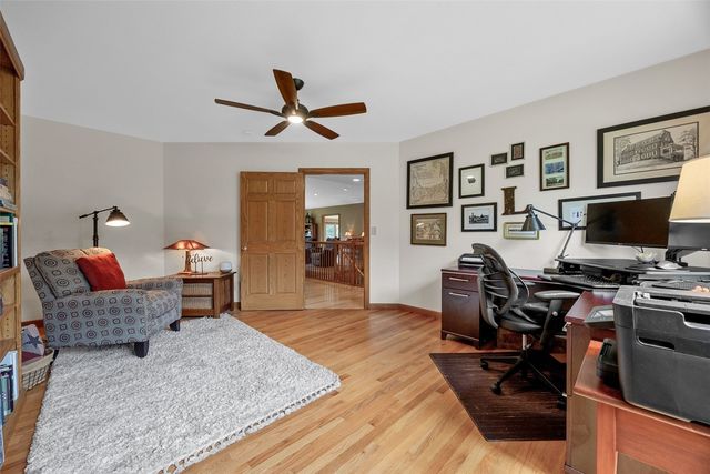 3205 Reston Court NE, Cedar Rapids, IA 52402