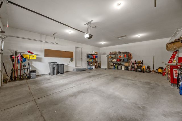 3205 Reston Court NE, Cedar Rapids, IA 52402