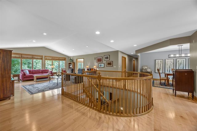 3205 Reston Court NE, Cedar Rapids, IA 52402