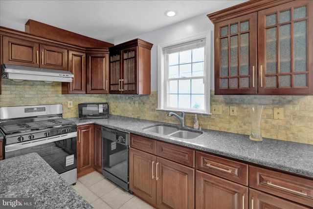 212 PENNSYLVANIA AVE, Reading, PA 19606