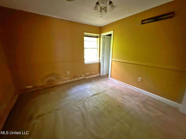 611 Chelsea Drive, Jackson, MS 39212