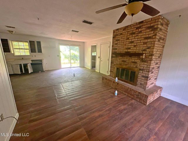 611 Chelsea Drive, Jackson, MS 39212