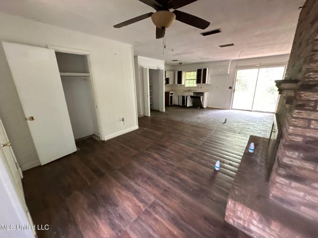 611 Chelsea Drive, Jackson, MS 39212
