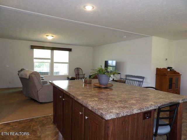 216 Slaton Farm Rd Rd, Dandridge, TN 37725