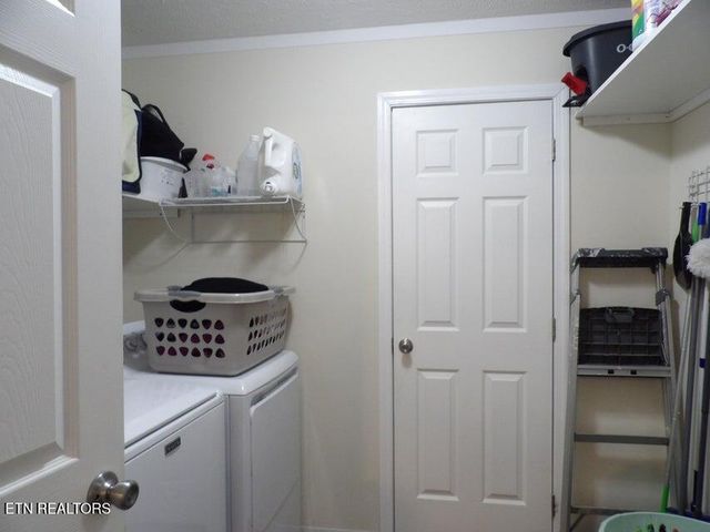 216 Slaton Farm Rd Rd, Dandridge, TN 37725