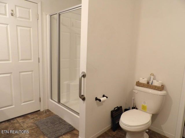 216 Slaton Farm Rd Rd, Dandridge, TN 37725