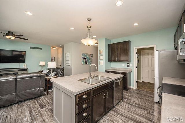 545 Crystal Stream Drive, Wentzville, MO 63385