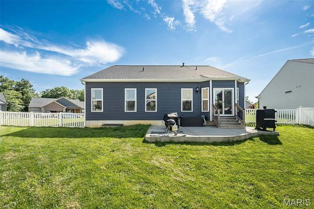 545 Crystal Stream Drive, Wentzville, MO 63385