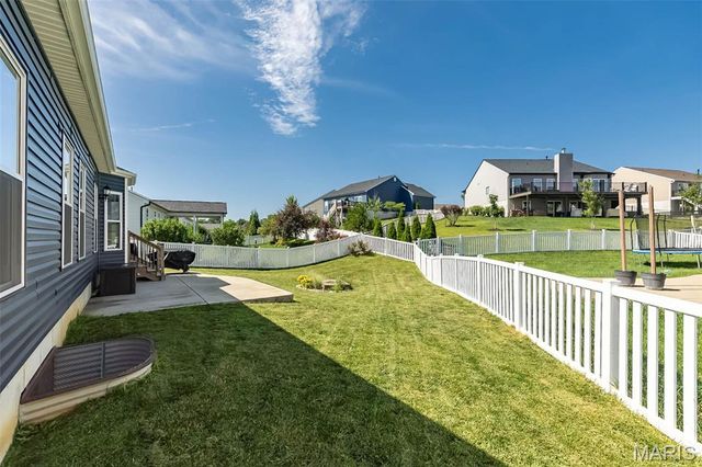 545 Crystal Stream Drive, Wentzville, MO 63385