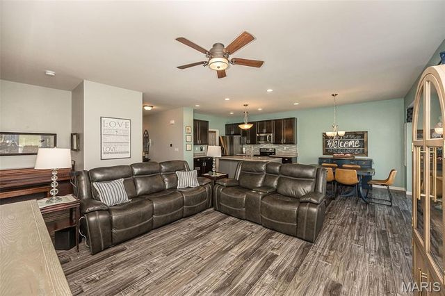 545 Crystal Stream Drive, Wentzville, MO 63385