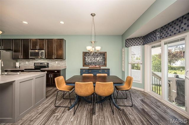 545 Crystal Stream Drive, Wentzville, MO 63385