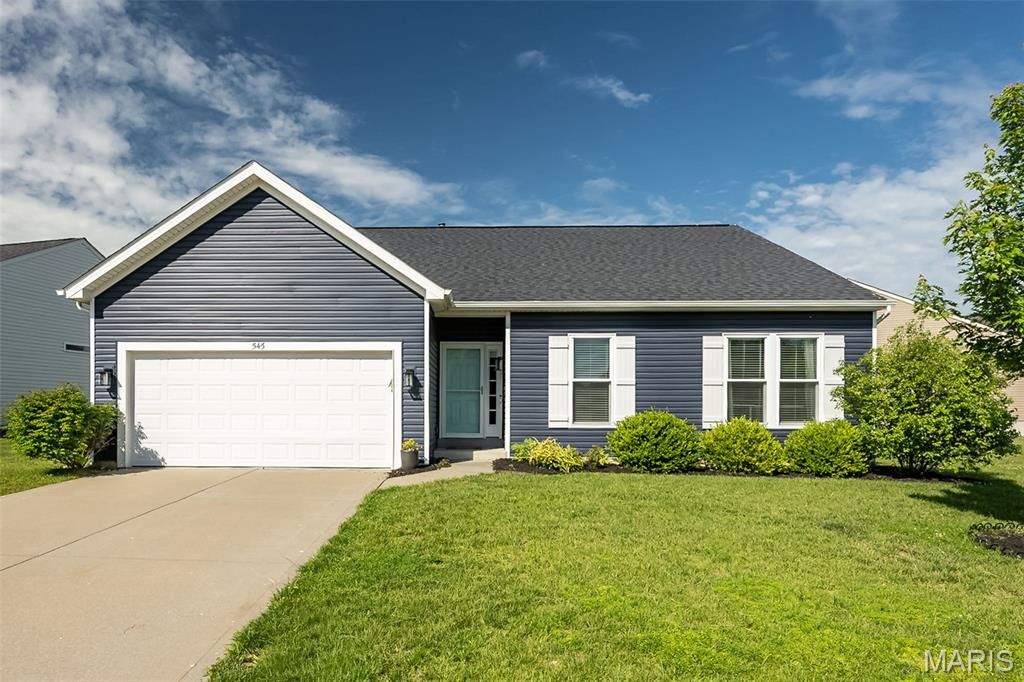 545 Crystal Stream Drive, Wentzville, MO 63385