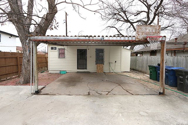 910 Culebra, San Antonio, TX 78201