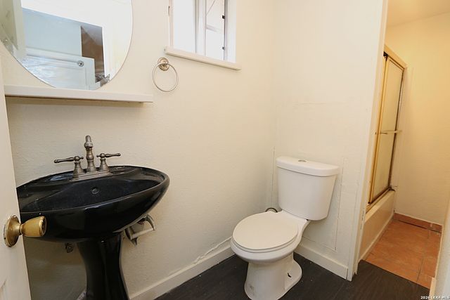 910 Culebra, San Antonio, TX 78201