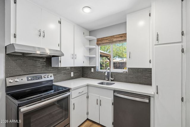 9031 N 2ND Drive, Phoenix, AZ 85021