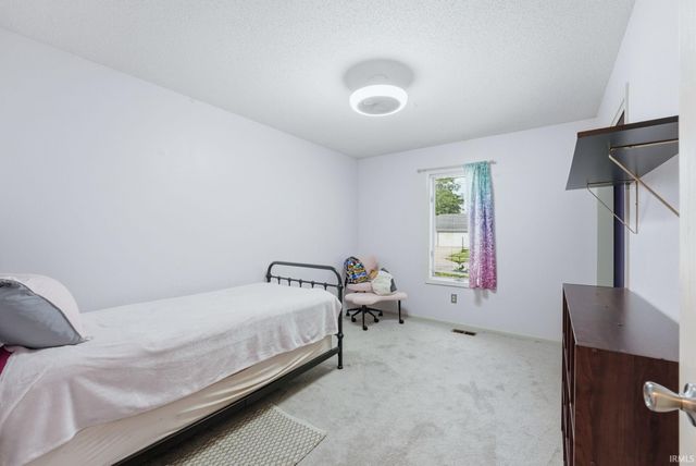 6023 Tomahawk Trail, Fort Wayne, IN 46804