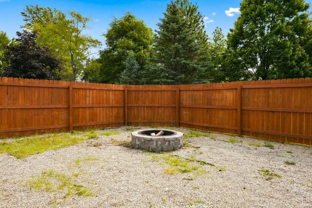 6023 Tomahawk Trail, Fort Wayne, IN 46804