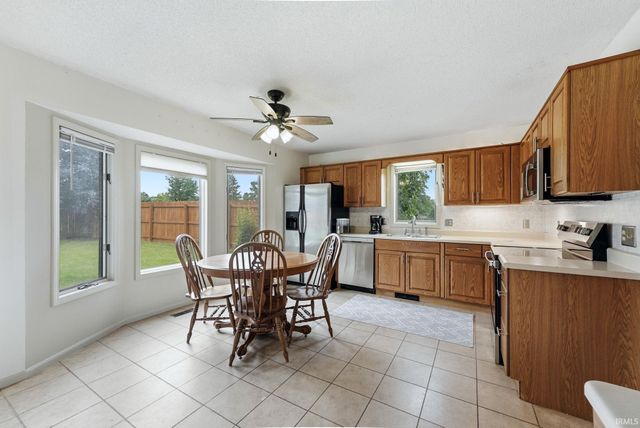 6023 Tomahawk Trail, Fort Wayne, IN 46804