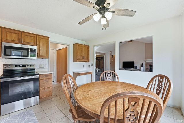 6023 Tomahawk Trail, Fort Wayne, IN 46804